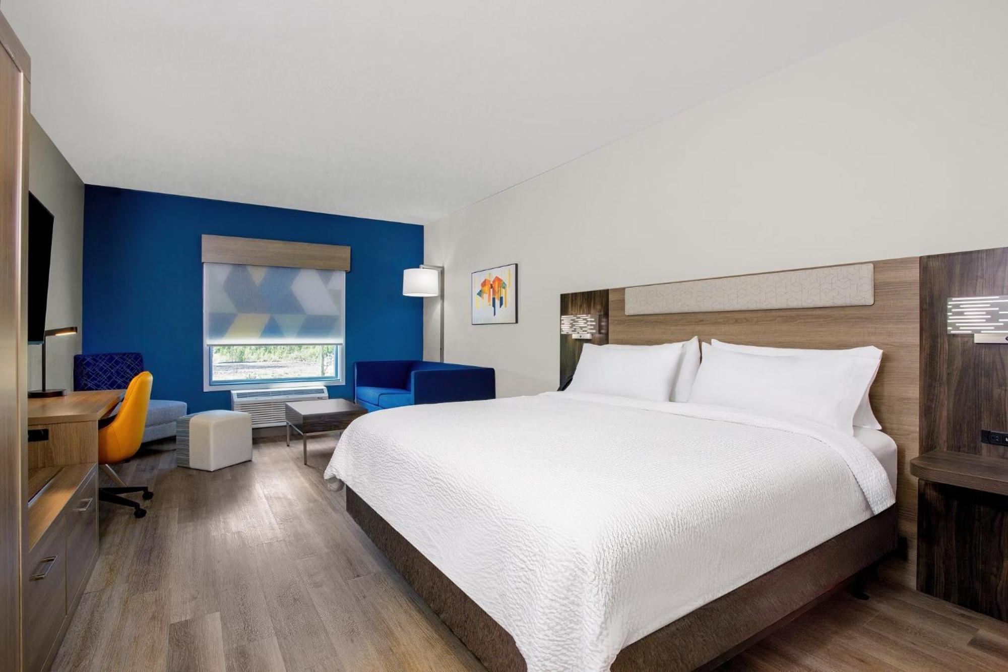 Express & By Ihg