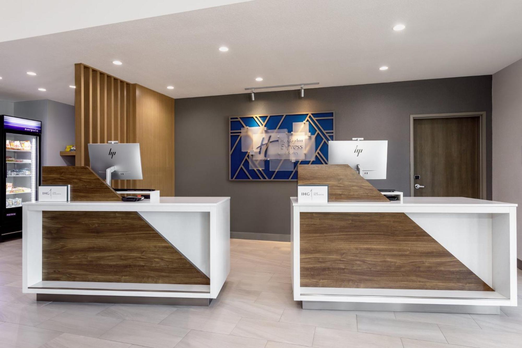 Hotel Express & By Ihg 3*