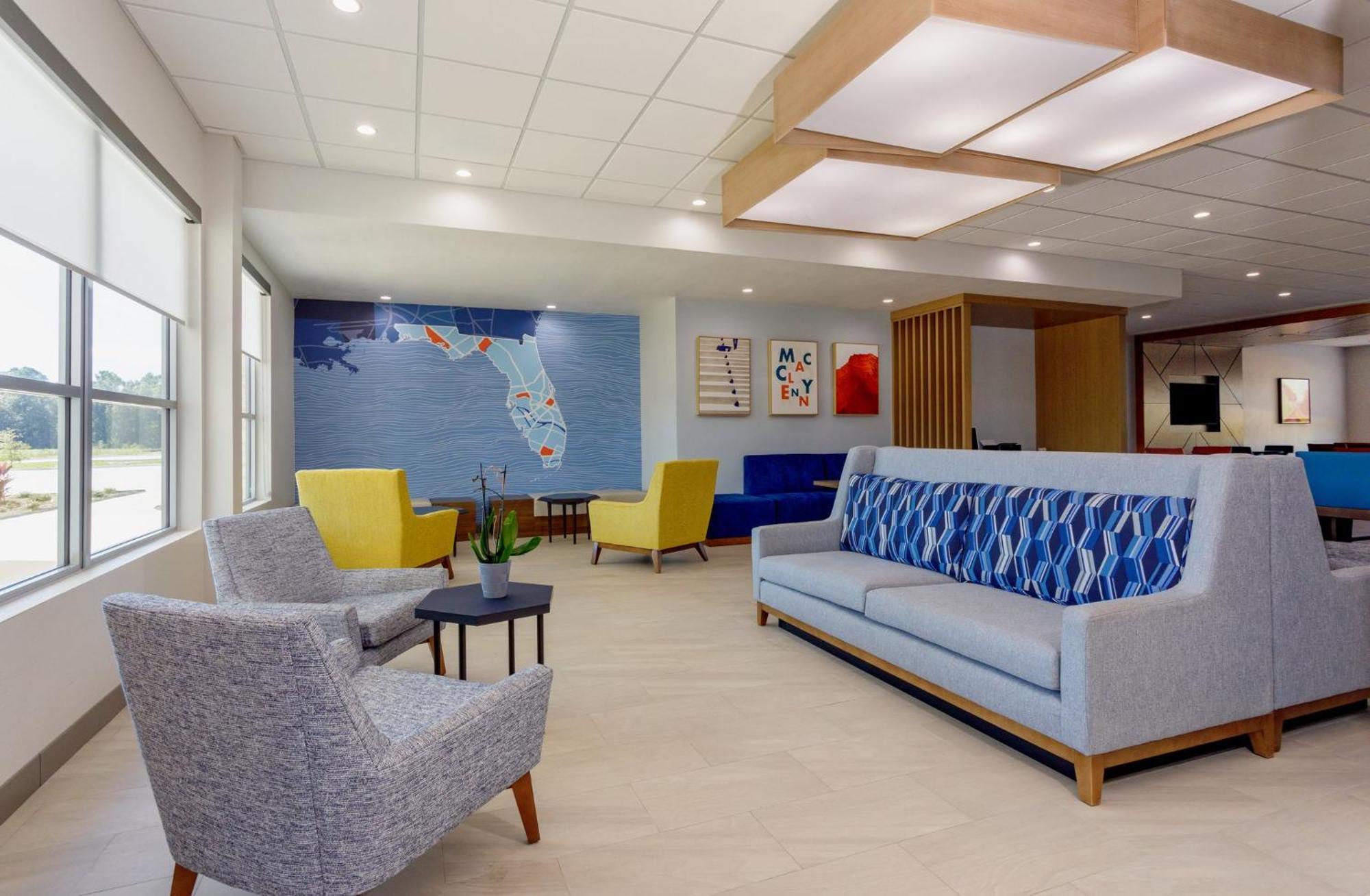 Express & By Ihg Macclenny