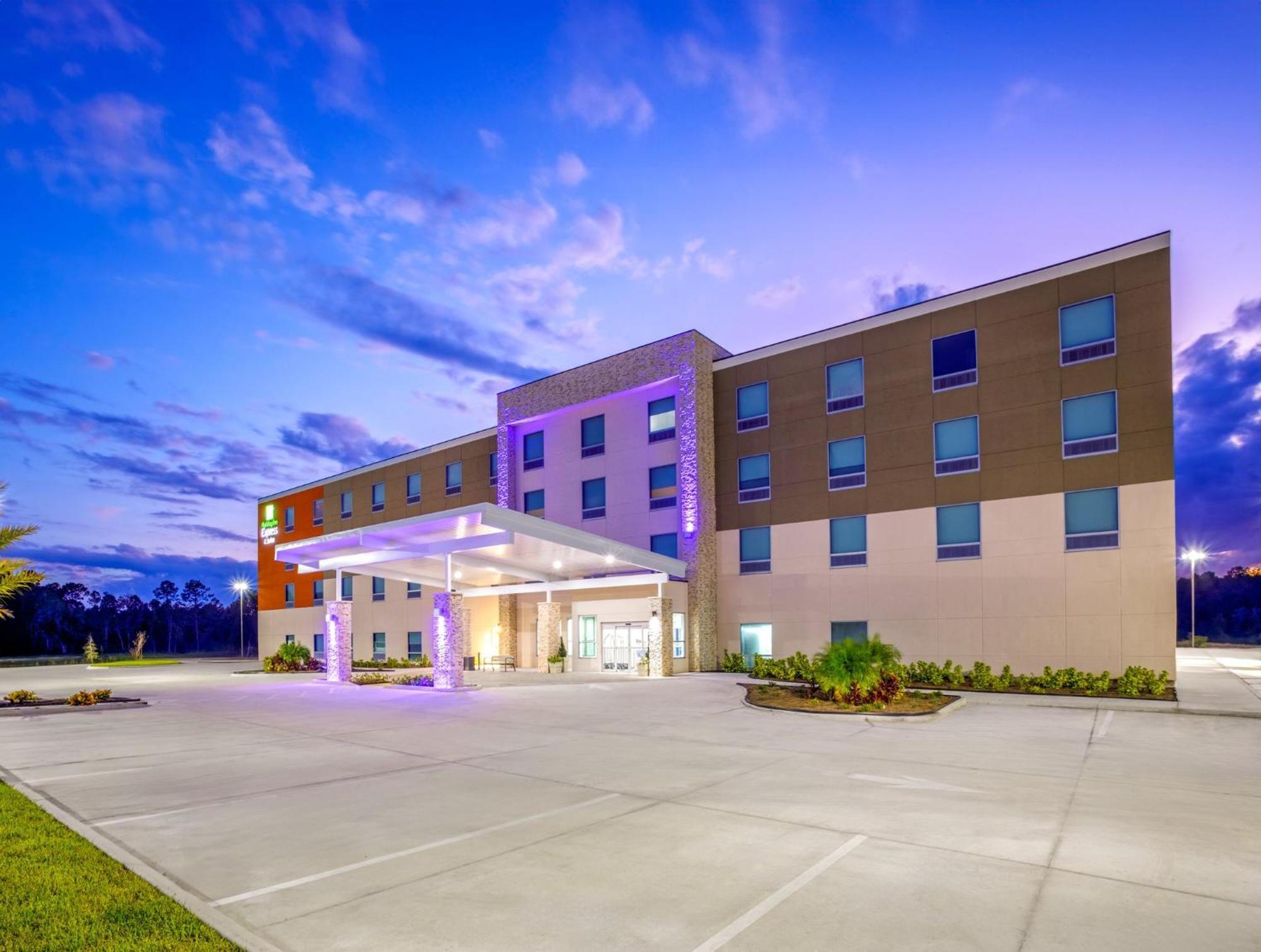 Express & By Ihg Hotel 3*